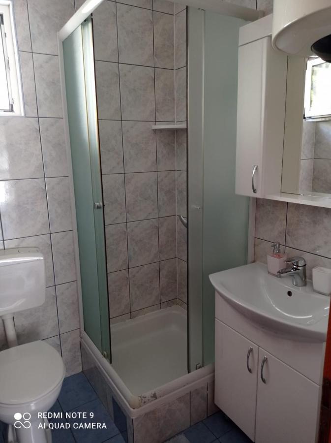 Apartments Istuk Vir Zewnętrze zdjęcie