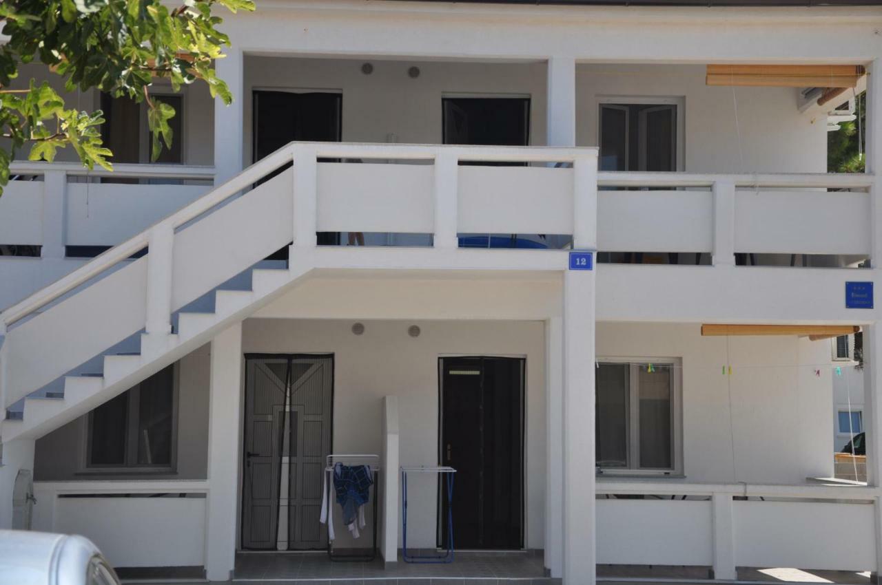 Apartments Istuk Vir Zewnętrze zdjęcie